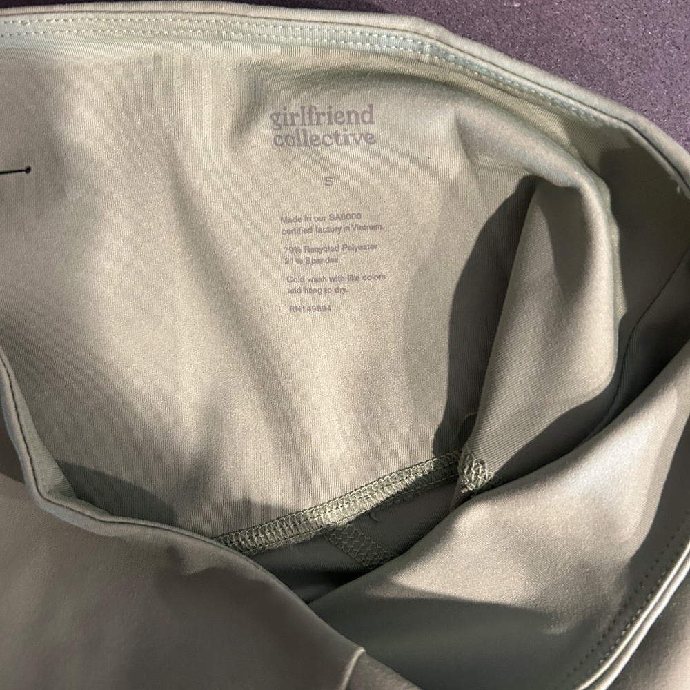 Girlfriend Collective Leggings Sage SMALL NWT - Picture 3 of 7